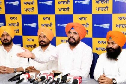 Jalandhar By Poll: 'आप' ने SGPC के प्रधान धामी पर उठाए सवाल, कहा - SGPC का काम सिख धर्म का प्रचार करना है, राजनीतिक पार्टी का नहीं