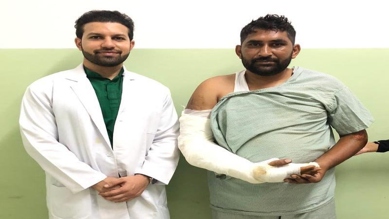 इनोसैंट हाट्र्स मल्टीस्पैशिएलिटी अस्पताल में टूटी बाजू जोडक़र घायल को दिया जीवनदान