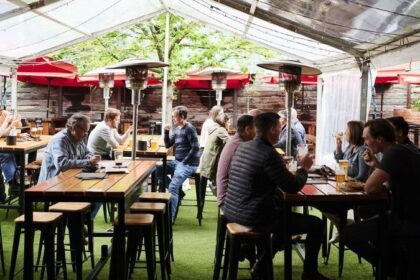 दुनिया के सबसे बड़े लॉकडाउन से आजाद हुआ मेलबर्न, न्यू ईयर पर भारी पड़ा 'आजादी' का जश्न, पढ़ें मेलबर्न से डेली संवाद की एडिटर वर्षा पंधेर की विशेष रिपोर्ट, देखें VIDEO