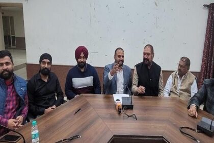 भाजयुमो नेताओं ने खोली सुखबीर की पोल, कहा - बादल अफवाह न फैलाएं, नहीं तो केस करूंगा