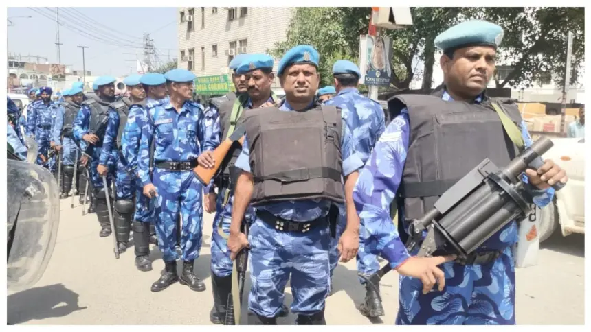 Punjab News: अमन कानून की स्थिति को बनाए रखने के लिए निकाला फ्लैग मार्च, लोगों को सुरक्षा के प्रति किया आश्वस्त