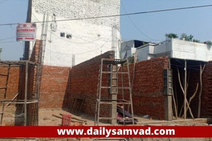 Jalandhar News: नगर निगम की बड़ी कार्रवाई, पूर्व मंत्री हैनरी के चहेते नेता की 2 दुकानों पर चलाई डिच, 15 दुकानों का काम रुकवाया, नानक ढाबा के मालिक की 7 दुकानें सील