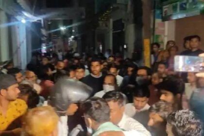 भाजपा नेता को पकड़ने आई बंगाल पुलिस को लोगों ने बनाया बंधक, जमकर पीटा, स्थानीय पुलिस ने किसी तरह छुड़ाया