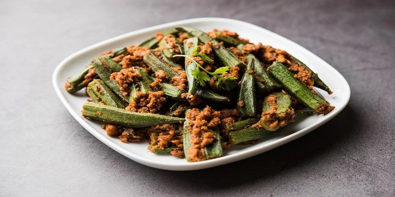 Bhindi Dishes: भिंडी की केवल सब्जी ना बनाएं, घर पर बनाएं भिंडी की ये टेस्टी डिशेज