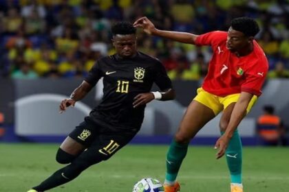 Brazil vs Guinea: नस्लवाद का विरोध करने के लिए गिनी के खिलाफ ब्राजील डॉन ब्लैक स्ट्रिप के रूप में विनीसियस जूनियर ने 4-1 की जीत हासिल की