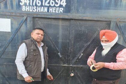 अवैध निर्माण पर कमिश्वर सख्त: MTP मेहरबान सिंह की टीम ने अवैध रूप से बन रही 2 फैक्ट्री, एक कामर्शियल इमारत और क्वार्टरों को किया सील