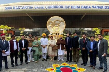 मुख्यमंत्री चरणजीत सिंह चन्नी के नेतृत्व में जत्था श्री करतारपुर साहिब के लिए रवाना, सीएम ने कहा - दोनों तरफ की ख़ुशहाली, शान्ति और सद्भावना के लिए अरदास करूँगा