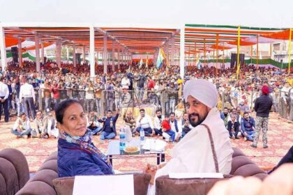 CM चन्नी ने केजरीवाल को दी चुनौती, कहा- पंजाब के लोगों के साथ चांद-तारे तोड़ कर लाने के वादे करने से पहले दिल्ली में अपनी कारगुज़ारी दिखाओ