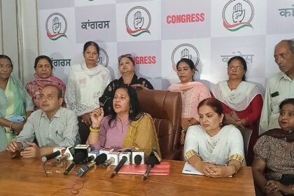 Jalandhar News: कांग्रेस की महिला विंग ने भारतीय कुश्ती की महिलाओं के पक्ष में की प्रेस कॉन्फ्रेंस