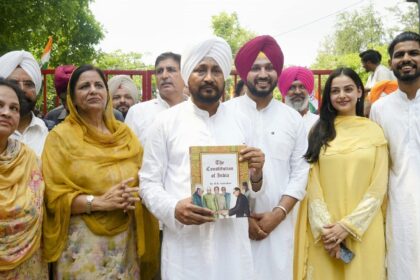 Jalandhar News: कांग्रेस के चरणजीत सिंह चन्नी ने दाखिल किया नामांकन पत्र, भाजपा के नेताओं पर लगाए सनसनीखेज आरोप