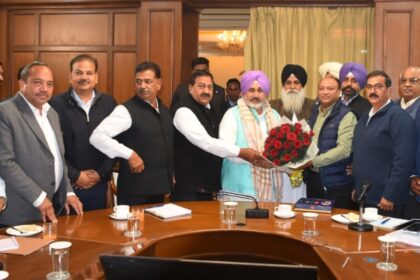 Punjab News: पंजाब में सस्ती होगी रेत और बजरी, कैबिनेट मंत्री ने की आपात मीटिंग