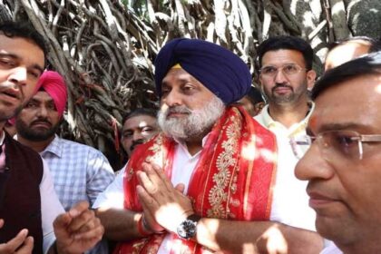 सुखबीर सिंह बादल ने पहले नवरात्र के पावन अवसर पर माता चिंतपूर्णी मंदिर में माथा टेका