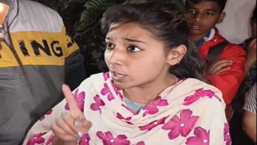 Jalandhar News: जालंधर में युवती ने दूसरे के घर के सामने किया जबरदस्त हंगामा, व्यक्ति पर लगाए गंभीर इल्जाम, देखें VIDEO