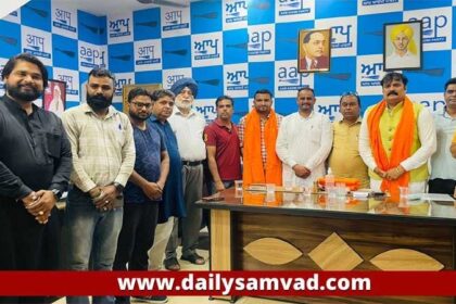 Jalandhar News: दीनानाथ प्रधान ने वार्ड-16 में लगाया विशेष कैंप, AAP नेता राजू मदान ने सुनी लोगों की समस्याएं