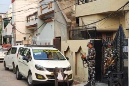 ED Raid in Jalandhar: जालंधर के AAP नेता समेत मशहूर बिजनेसमैन और बुकी के घर और दफ्तरों में ED की रेड, NIA की टीम भी कर सकती है जांच
