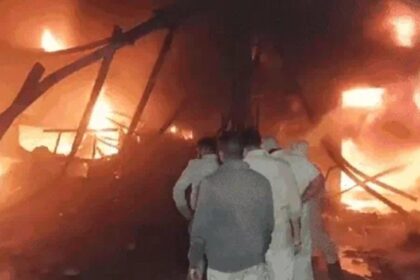 Punjab News: फैक्ट्री में लगी भीषण आग, सारा सामान जलकर हुआ राख