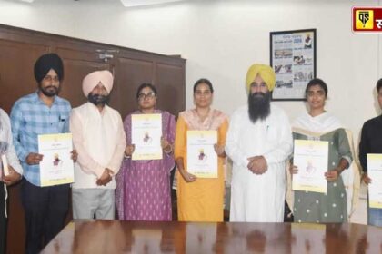 Punjab News: कैबिनेट मंत्री गुरमीत सिंह खुड्डियां ने युवाओं को नियुक्ति पत्र सौंपे