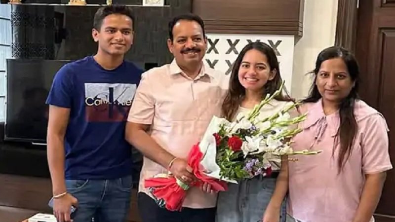 UPSC 2022 Result: जालंधर की रूशाली कलेर ने पंजाब का नाम किया रोशन, IAS बबीता कलेर की बेटी रूशाली को UPSC में 492वां रैंक