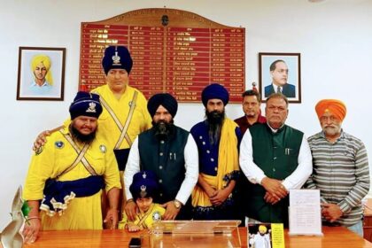 Punjab News: डिप्टी स्पीकर जय कृष्ण सिंह रोड़ी द्वारा ‘‘भारत की शान डायमंड अवार्ड’’ विजेता दलेर खालसा गतका ग्रुप सम्मानित