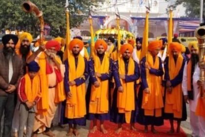 सिख धर्म के उद्गम स्थल गुरुद्वारा श्री संत घाट साहिब से गुरुद्वारा श्री बेर साहिब तक नगर कीर्तन