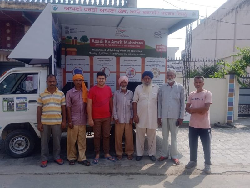 स्वच्छता रथ ने गांवों के लोगों को किया कूड़ा प्रबंधन के बारे जागरूक, लोगों ने दिखाया खासा उत्साह