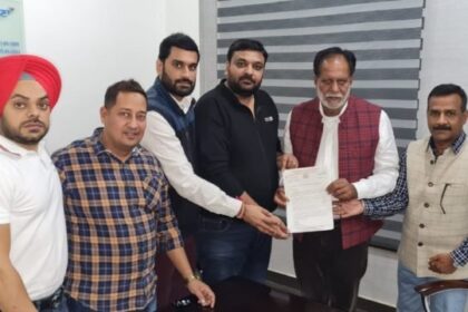 पंजाब कांग्रेस के सेक्रेटरी और ध्रुव फाउंडेशन के चेयरमैन ध्रुव अग्रवाल ने मेयर को सौंपा ज्ञापन, रखी ये मांग