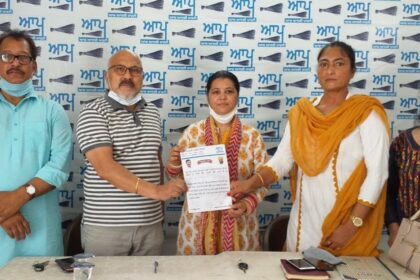 AAP महिला विंग जालंधर की बैठक में डीजल-पेट्रोल के दामों में वृद्धि पर रोष जताया