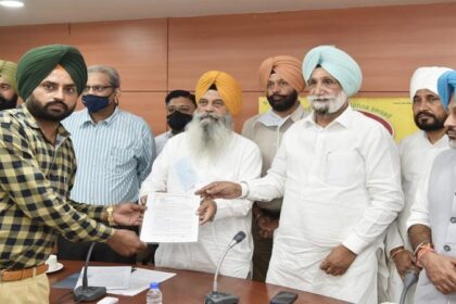 सहकारिता मंत्री ने बुढ्ढेवाल चीनी मिल के 23 मृतक मुलाजिमों के वारिसों को नियुक्ति पत्र सौंपे