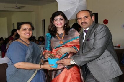 Innocent Hearts: इनोसेंट हार्ट्स ग्रुप ऑफ़ इंस्टीट्यूशंस, लोहारां में फेयरवेल पार्टी सायोनारा, का आयोजन