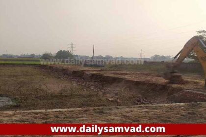 Jalandhar News: जालंधर में कांग्रेसी नेता की अवैध कालोनी पर नगर निगम ने चलाई डिच, FIR दर्ज करवाने की तैयारी