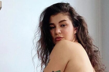 बैचलर पार्टी में लड़के ने बुलाई एडल्ट डांसर, अपनी सगी बहन को देखकर हुआ शर्मसार