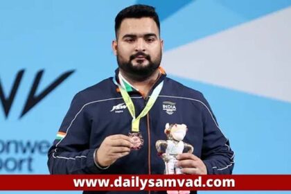 Commonwealth Games 2022: वेटलिफ्टिंग में कांस्य पदक जीतने वाले लवप्रीत सिंह अमृतसर पहुंचे, एयरपोर्ट पर जश्न का माहौल