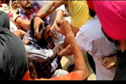 Big Breaking: लुधियाना में कर्फ्यू के दौरान हिंसक झड़प, MLA सिमरजीत सिंह बैंस और अकाली दल के नेताओं में जमकर मारपीट, कइयों की पगड़ियां उतरी, मूकदर्शक बनी रही पुलिस