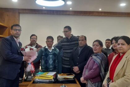 Jalandhar News: नगर निगम जालंधर के कमिश्नर गौतम जैन ने संभाला कार्यभार, अफसरों से कही ये बात