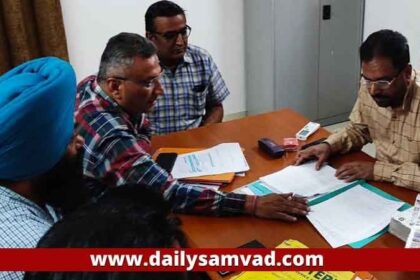 Jalandhar News: कांग्रेस के पूर्व विधायकों के चहेते अफसर बने निगम कमिश्नर के 'सलाहकार', निगम चुनाव में AAP की नैया डुबाने को रची जा रही है बड़ी साजिश, AAP के दोनों MLA बेबस
