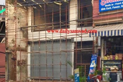 वाह रे मेयर साहब: शहनाई पैलेस रोड व अशोक नगर में तीन बड़े अवैध शोरूम बनकर तैयार, ATP को कार्रवाई के लिए नहीं मिल रही अनुमति, एक बड़े अफसर के नाम पर लाखों की उगाही, सील बिल्डिंग कैसे बन गई तीन मंजिला? देखें तस्वीरें