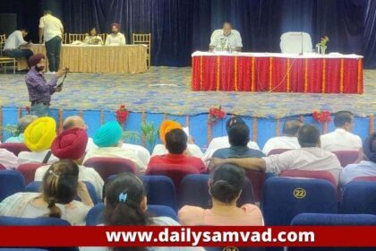 Ludhiana MC Meeting: नगर निगम की बैठक में जबरदस्त हंगामा, कमिश्नर के देर से पहुंचने पर पार्षदों ने की नारेबाजी