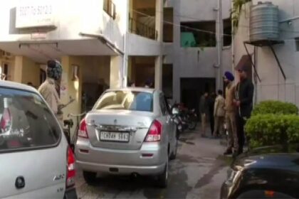 चंडीगढ़ में ट्रिपल मर्डर, कातिल ने मां और दोनों बच्चों का गला रेता, पति गंभीर रूप से जख्मी