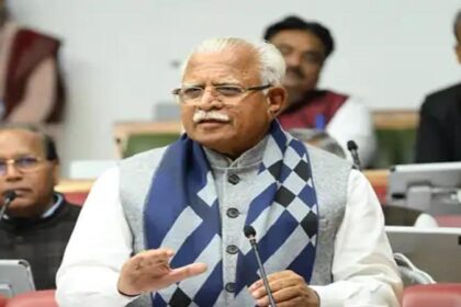 Haryana News: हरियाणा के CM मनोहर लाल ने गीता पर हाथ रखकर खाया सौगंंध, कही बड़ी बात
