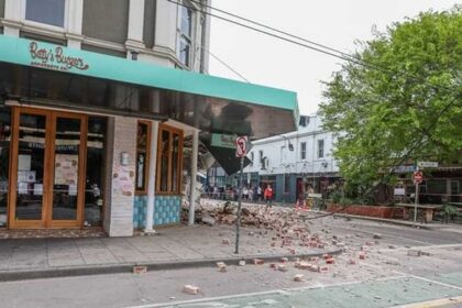 ऑस्ट्रेलिया के मेलबर्न में शक्तिशाली भूकंप, इमारतों से गिरे ईंट-पत्थर, दहशत में घर से बाहर भागे लोग