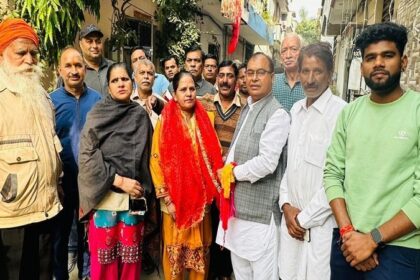 Jalandhar News: जालंधर में वार्ड- 20 के इंचार्ज दीनानाथ प्रधान ने फूंका चुनावी बिगुल, संगठन को मजबूत करने को बैठकों का दौर शुरू