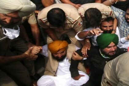 चंडीगढ़ में नवजोत सिद्धू गिरफ्तार, CM चन्नी जाएंगे उत्तर प्रदेश, पढ़ें बड़ी खबर