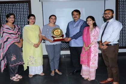 इनोसैंट हार्टस ग्रुप आफ इंस्टीट्यूशंस में ‘पावर ऑफ पाजिटिव लिविंग’ पर सैमीनार का आयोजन