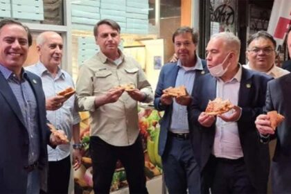 रेस्टोरेंट में राष्ट्रपति को नहीं मिली एंट्री, फुटपाथ पर खड़े होकर खाना पड़ा पिज्जा