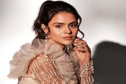 Priyanka Chahar Choudhry: बिग बॉस फेम प्रियंका चाहर चौधरी के खिलाफ इस मॉडल ने लगाए कपड़े चुराने के आरोप, FIR दर्ज