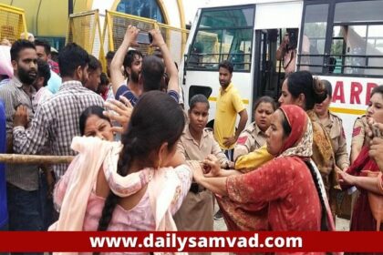 Punjab News: मुख्यमंत्री आवास के बाहर पुलिस और अध्यापकों के बीच धक्कामुक्की, कई घायल, ASI को लगी चोट, माहौल तनावपूर्ण