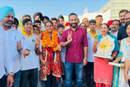 Punjab News: एशियन गेम्स मैडलिस्ट तीरन्दाज़ परनीत कौर का मंत्री मीत हेयर ने किया स्वागत और सम्मान