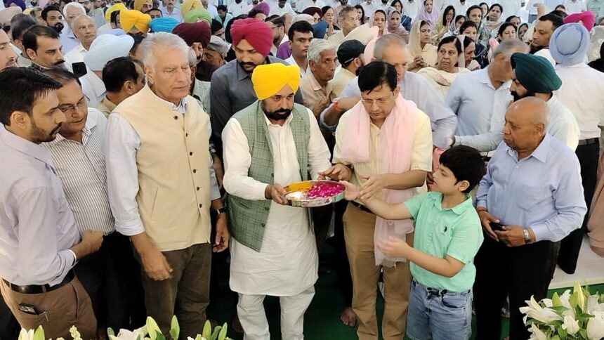 Punjab News: अकादमिक क्षेत्र को प्रो. वर्मा का योगदान कभी नहीं भुलाया जायेगा : भगवंत सिंह मान