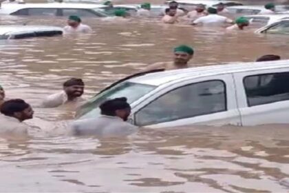 Punjab News: सतलुज दरिया का बांध टूटा, पंजाब पुलिस एकेडमी में घुसा पानी, 100 से ज्यादा गाड़ियां जलमग्न, राहत कार्य जारी