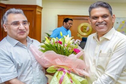 Punjab News: पंजाब के नए चीफ सैक्रेटरी वीके जंजुआ ने संभाला कार्यभार, बड़े स्तर पर प्रशासनिक फेरबदल की तैयारी